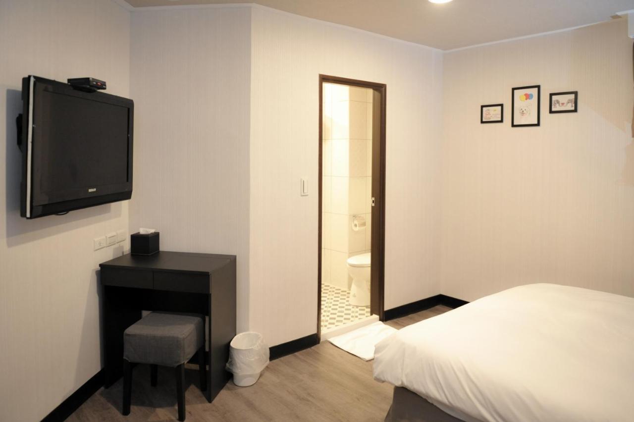 Huang Kai Hotel Taichung Exterior photo