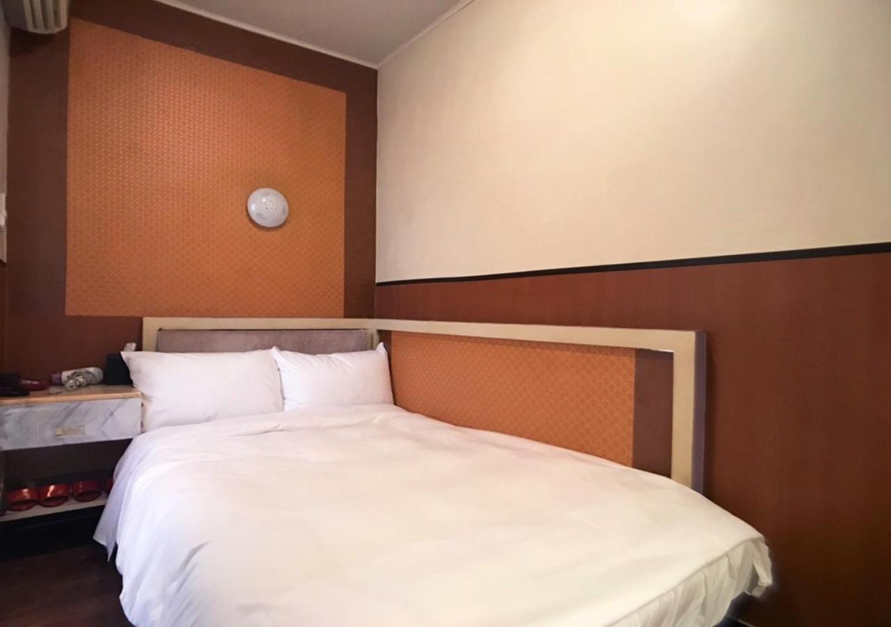 Huang Kai Hotel Taichung Exterior photo
